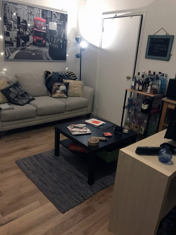 Photo of Les's room