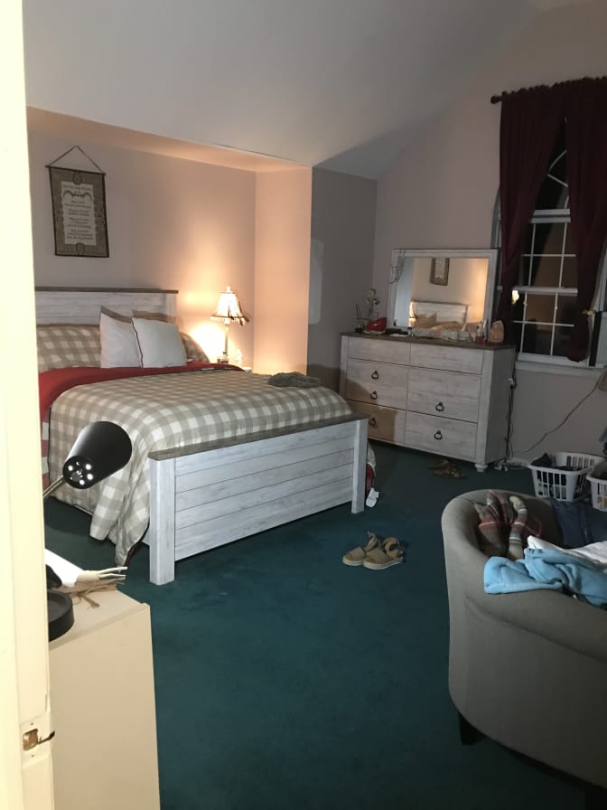 Photo of Michael or Margaret's room