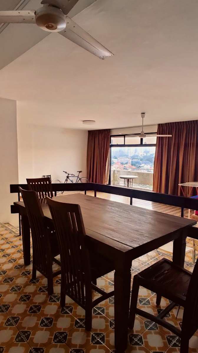 Photo of Jonthelaw's room