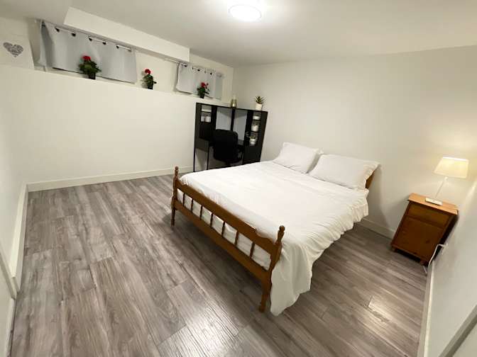 Photo of Nav's room