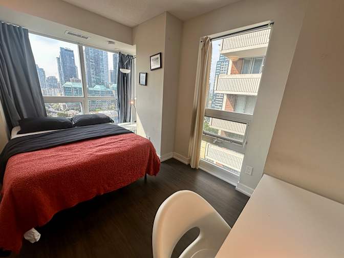 Harrington Toronto's room