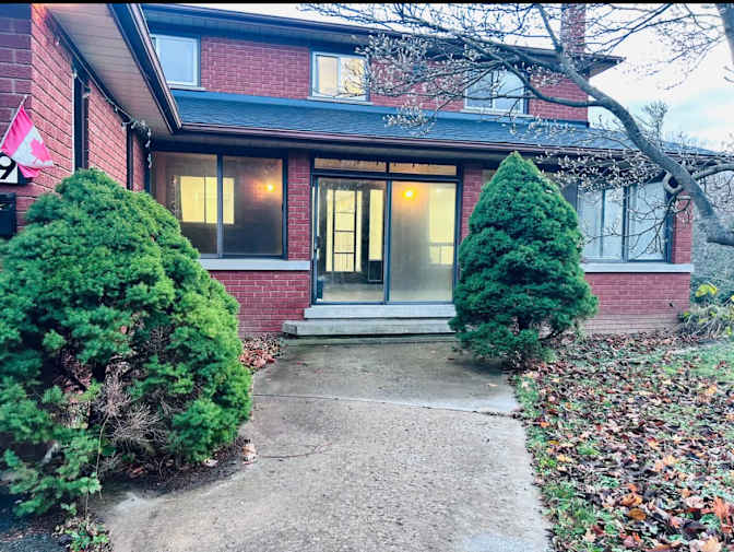 Photo of Eugene's room