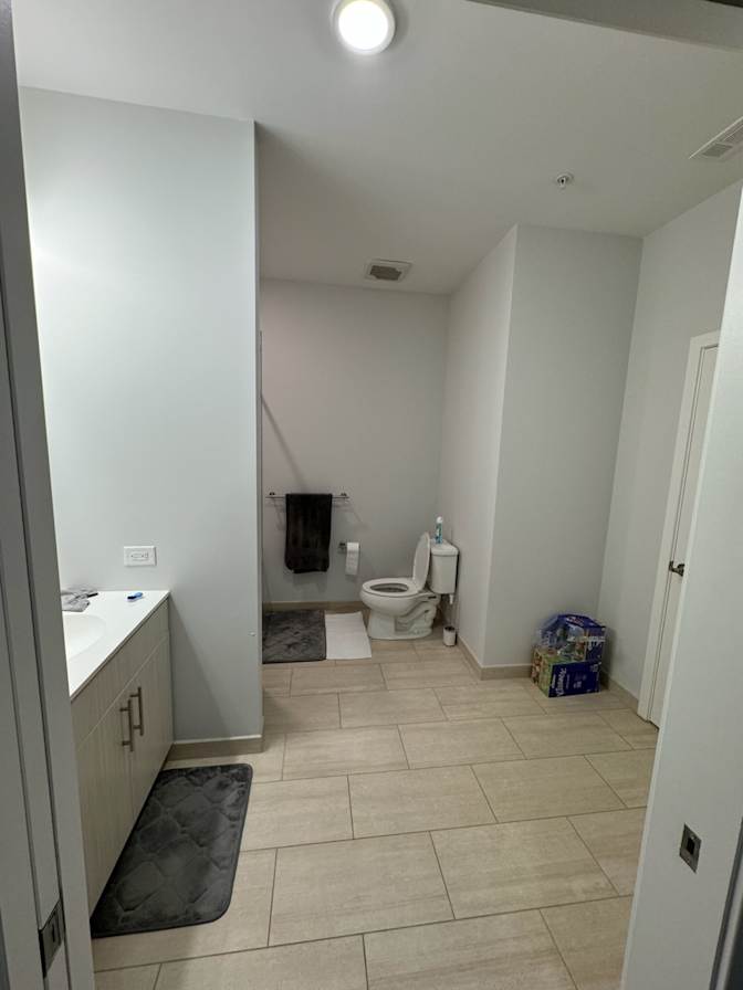 Private room to rent in share house Revere Beach Pa...