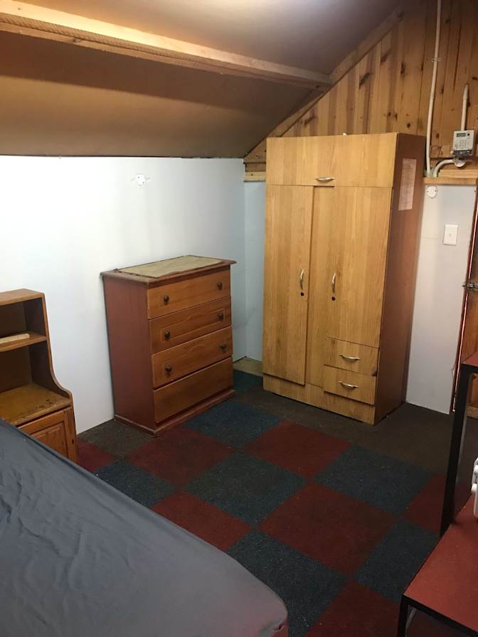 Photo of Willows on Bartlett's room