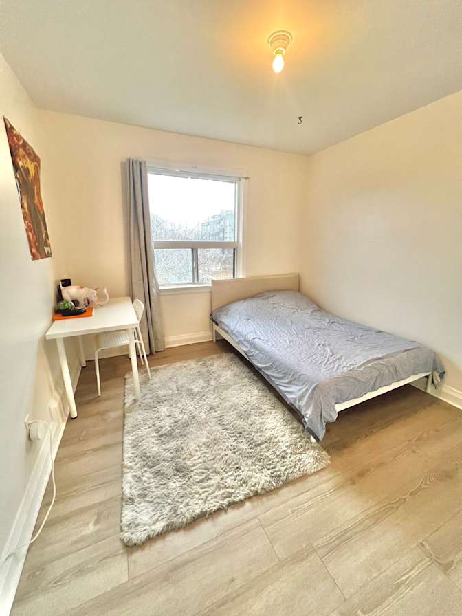 EKC Homestay Toronto's room