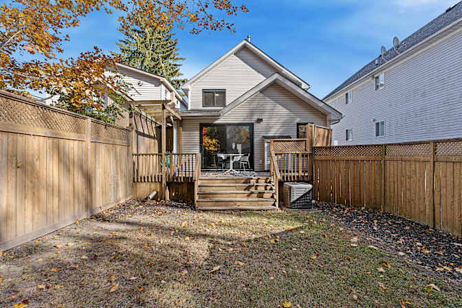 Alexia Economakis's room