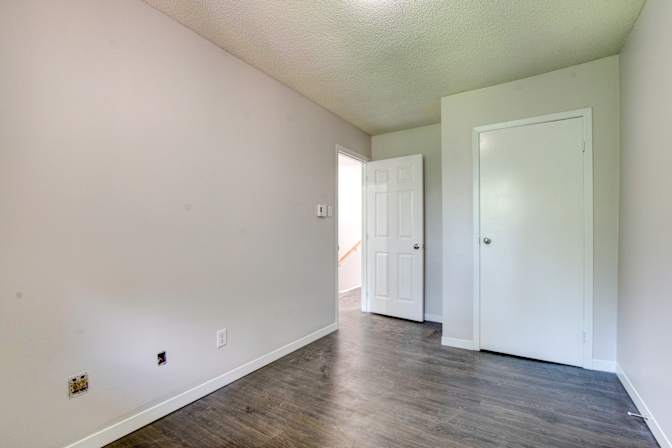 Photo of Peter Piniotes's room