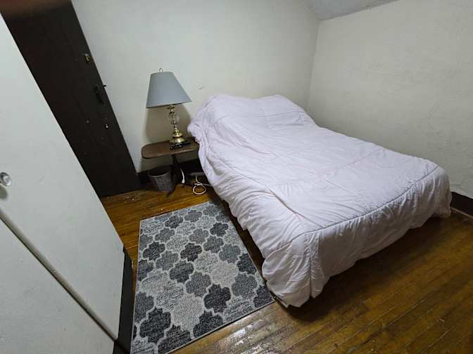 KIMBERLEY STEAD's room