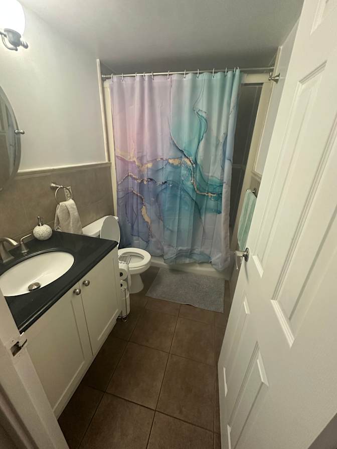 Merline  JOSEPH's room