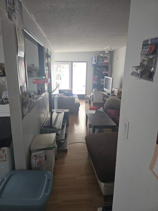 derrick rochon's room