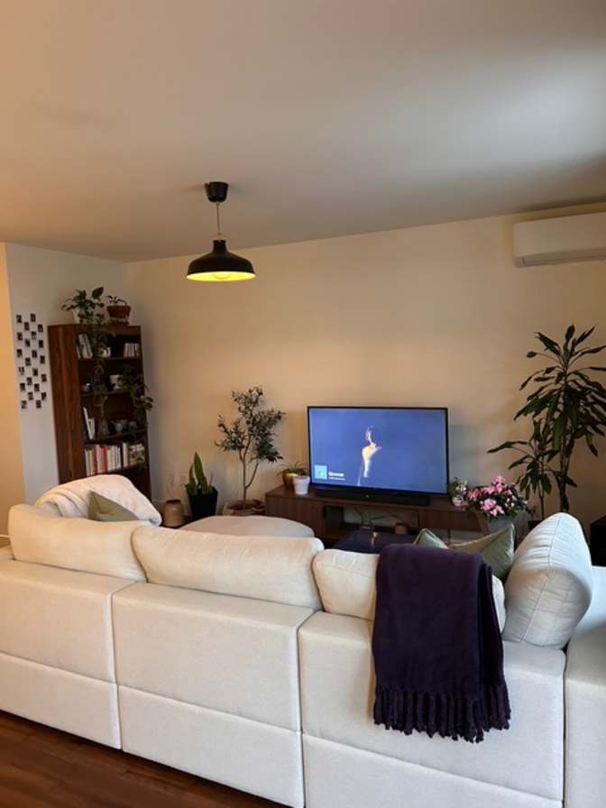 Alexandra Burns's room