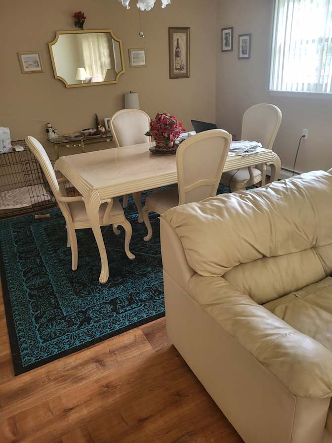 Private room to rent in share house Holiday CityBe...