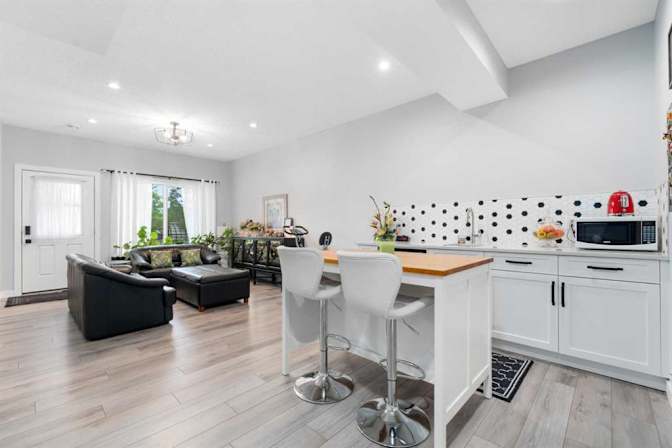 Meng Qiong Huang's room