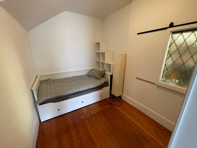 Photo of Oliver Smith's room