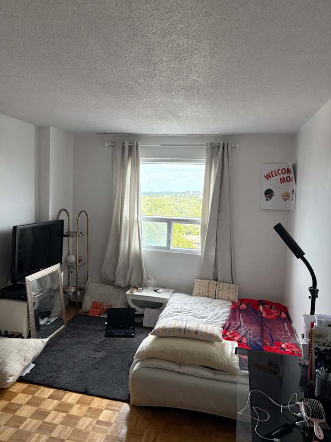 Photo of Moon BA k's room