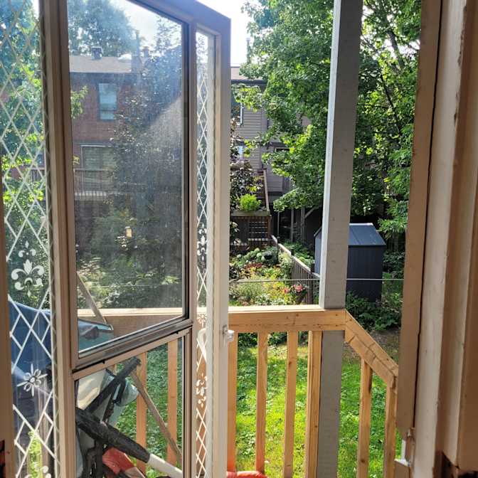 Rent Share At Ol' Doc Watson's room