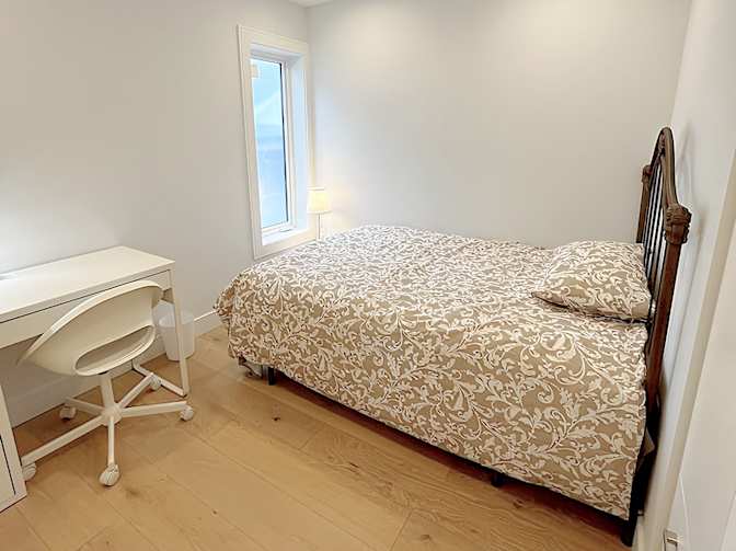 Photo of Shahram's room