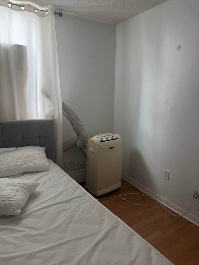 Photo of Mark Romuar's room