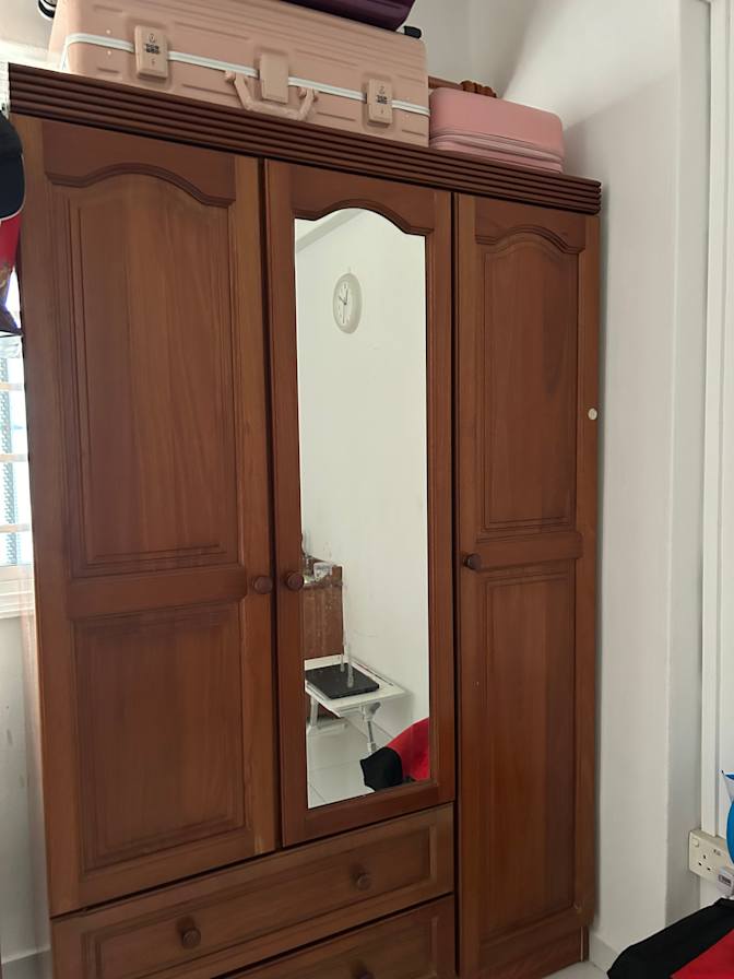 Photo of Ken Tay's room