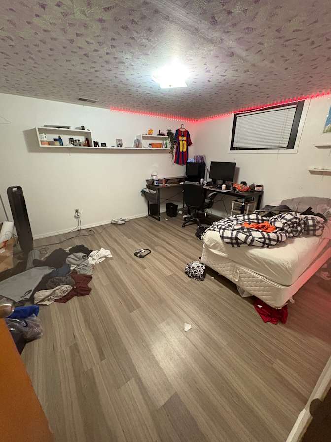Mir's room