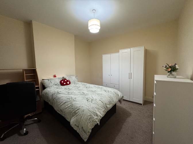 Photo of Julian's room