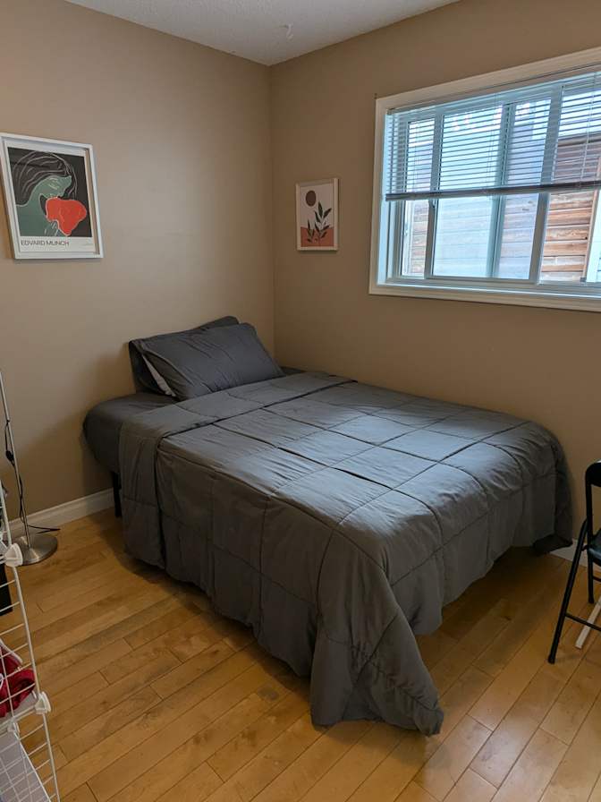 Photo of Ric's room