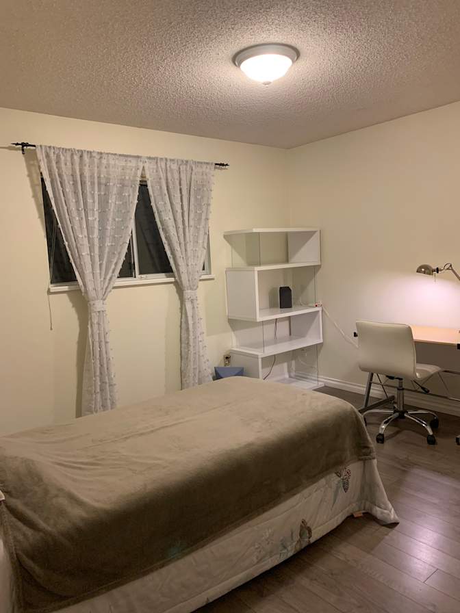 Photo of Claudia's room