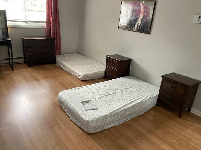 CECEILLA SANTOS's room