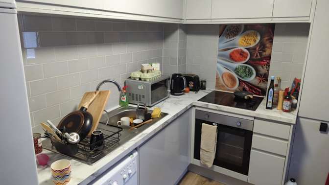 Photo of Tel's room