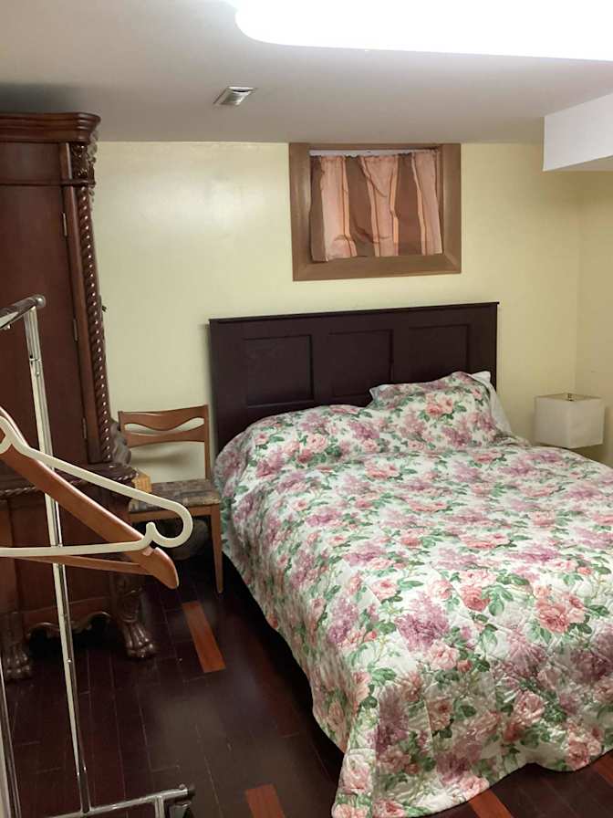 Marilyn Groves's room