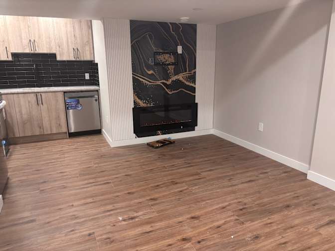 OLUDARE DAVID's room