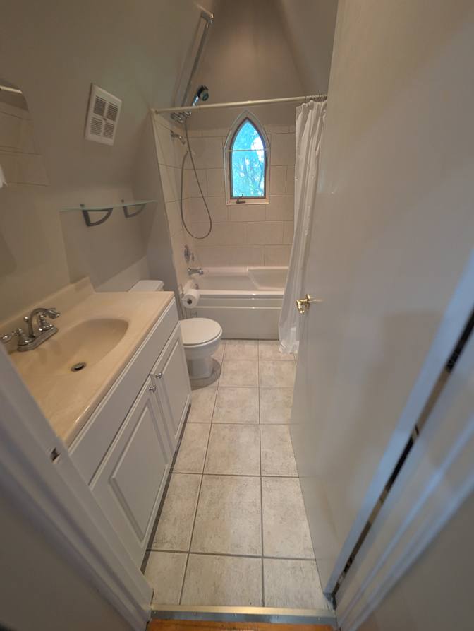 Photo of Lynda's room