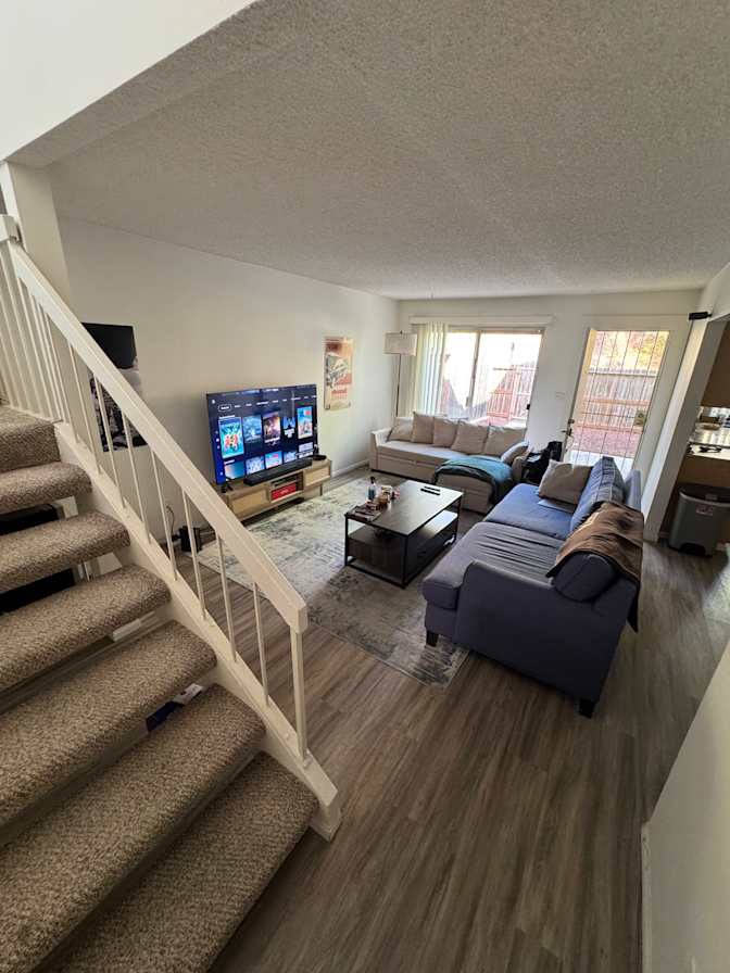 Private room to rent in share house Eastgate Mall,...