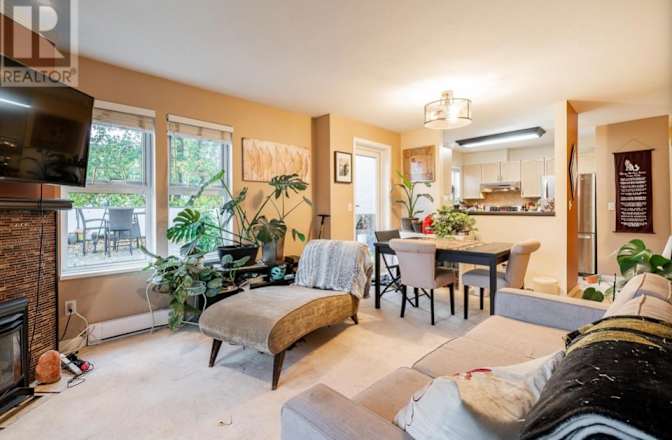 LeahAnn Maybee's room