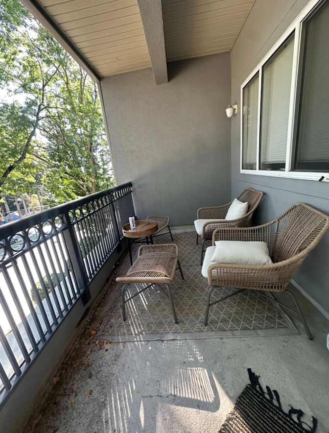 Rasa Petronis's room