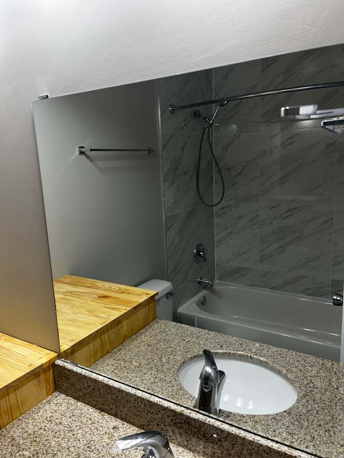 Lisa Vandersar's room