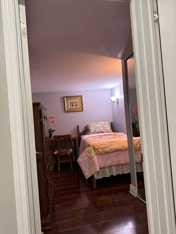 Photo of Elvie's room