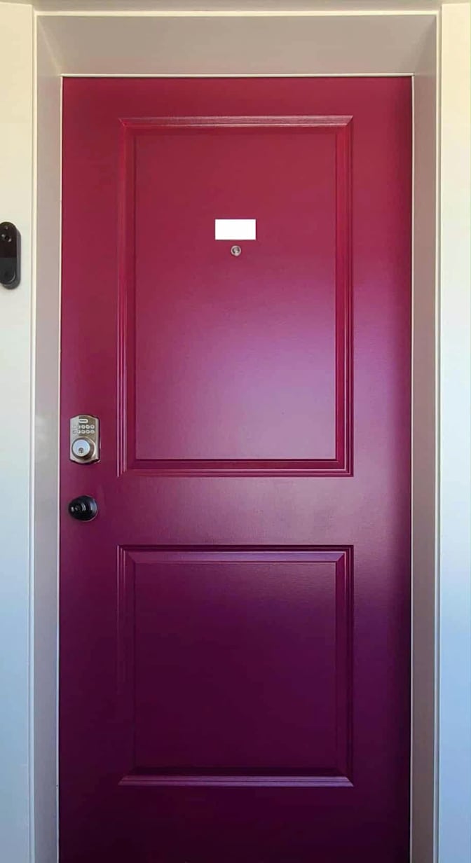 Quynh Huong Le's room