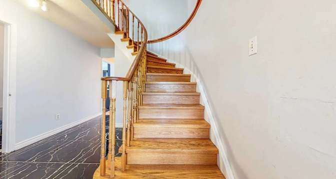 Achleswar Premanand's room