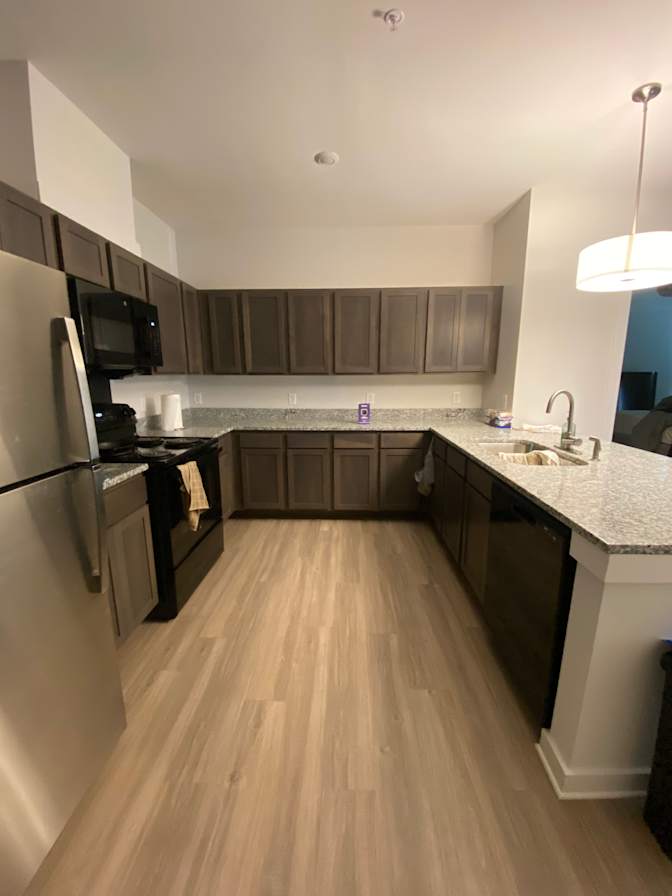 Private room to rent in share house Trousdale Drive...