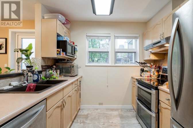 LeahAnn Maybee's room