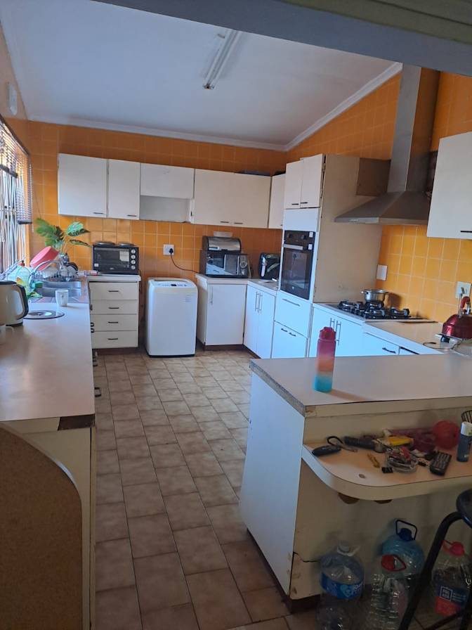 Photo of Reshikad's room