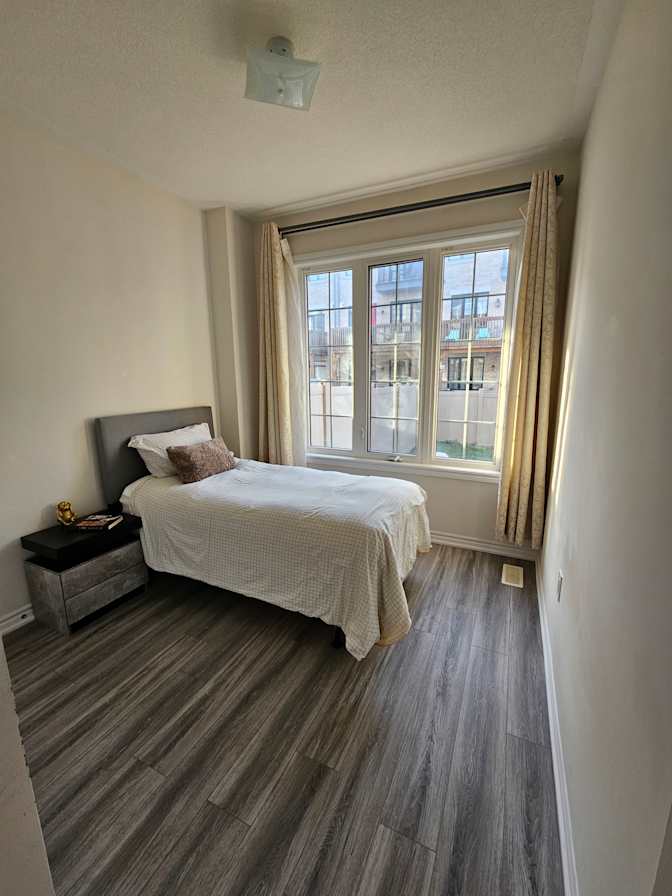 Jacqueline Vargas's room