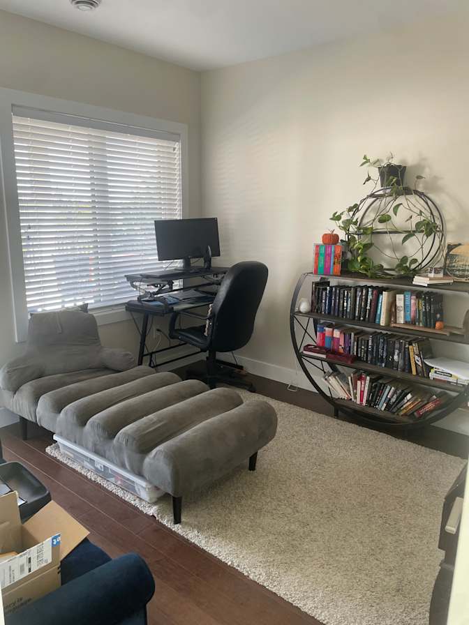 Photo of Tony's room