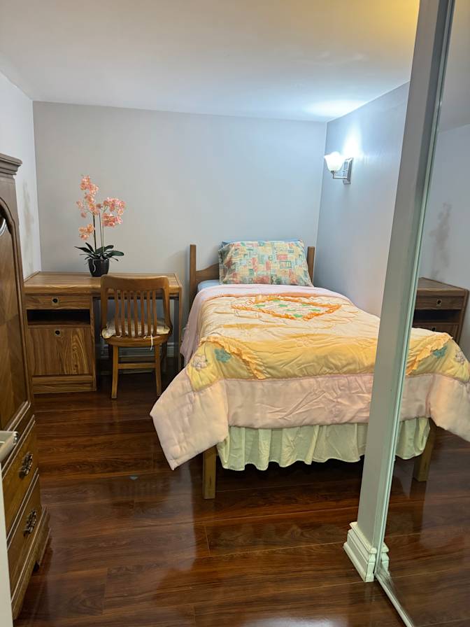 Photo of Elvie's room