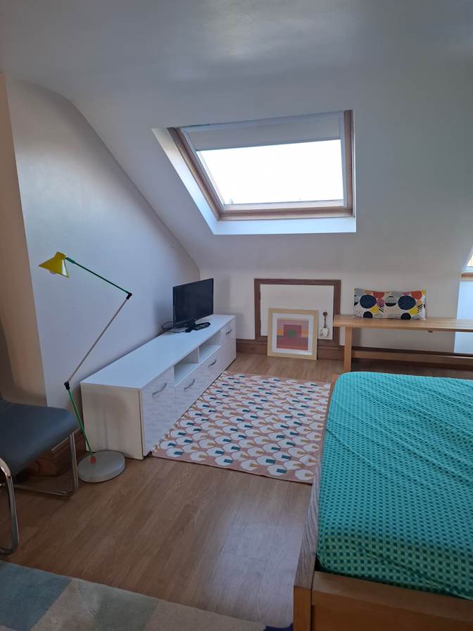 Photo of Caroline's room