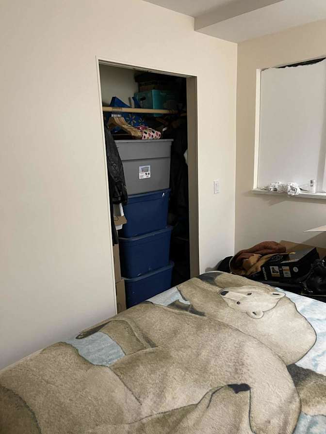 Photo of Zoey Frost's room