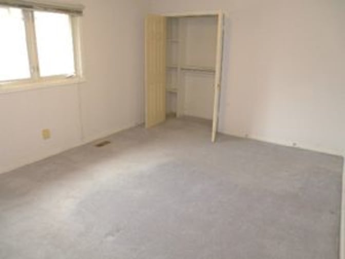 Rallo Landlord's room