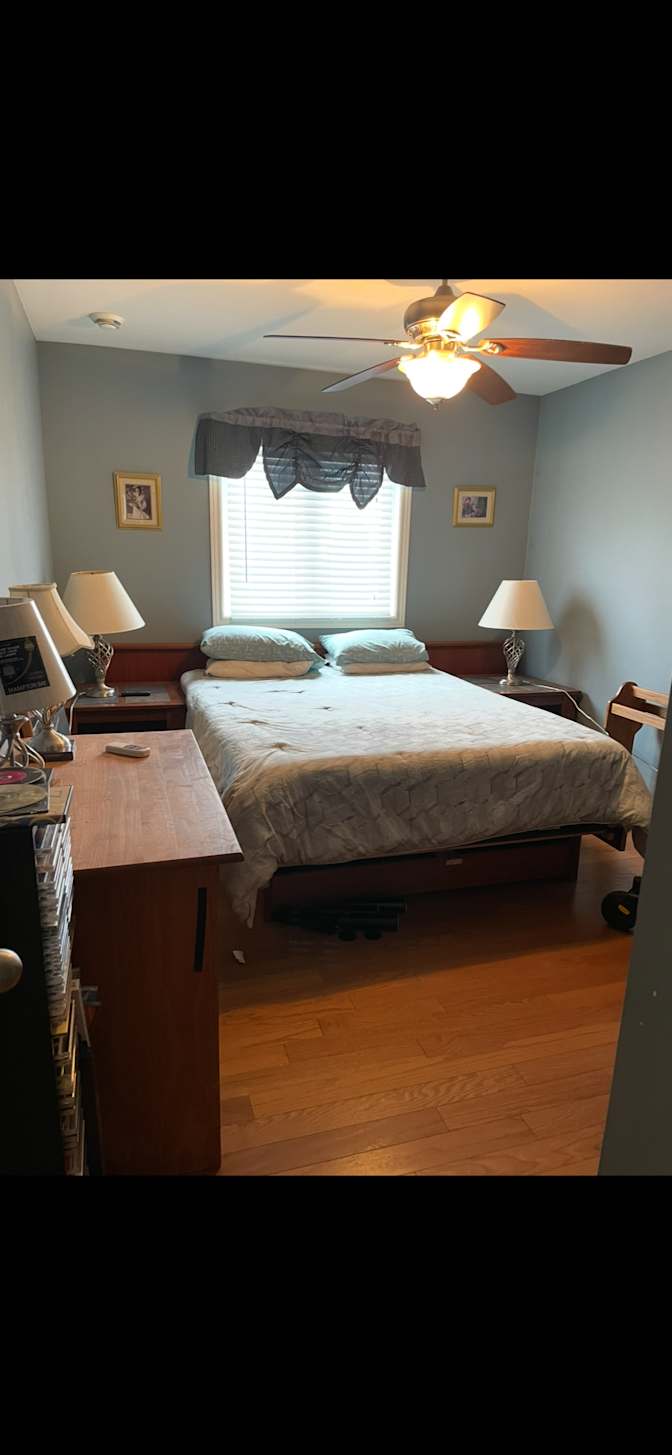 Photo of Randall Dashnay's room