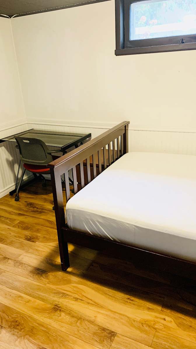 Cozy Cristine's Shared Condo's room